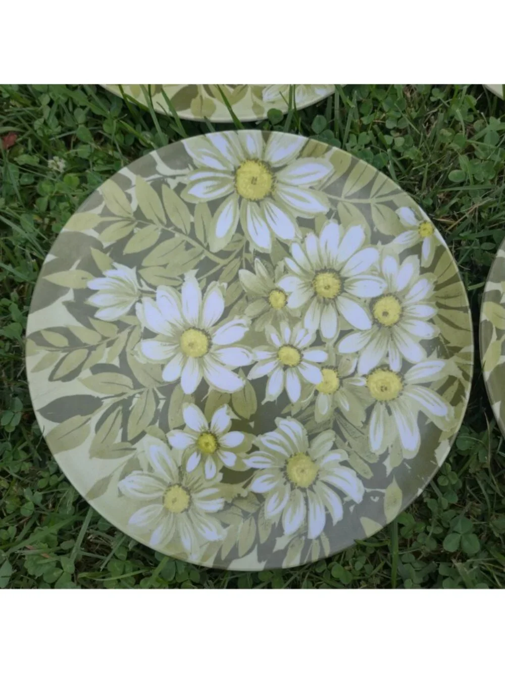 VTG 1970s Melamine Dinner Plates Beverly Prolon Olive Green White Daisy Floral